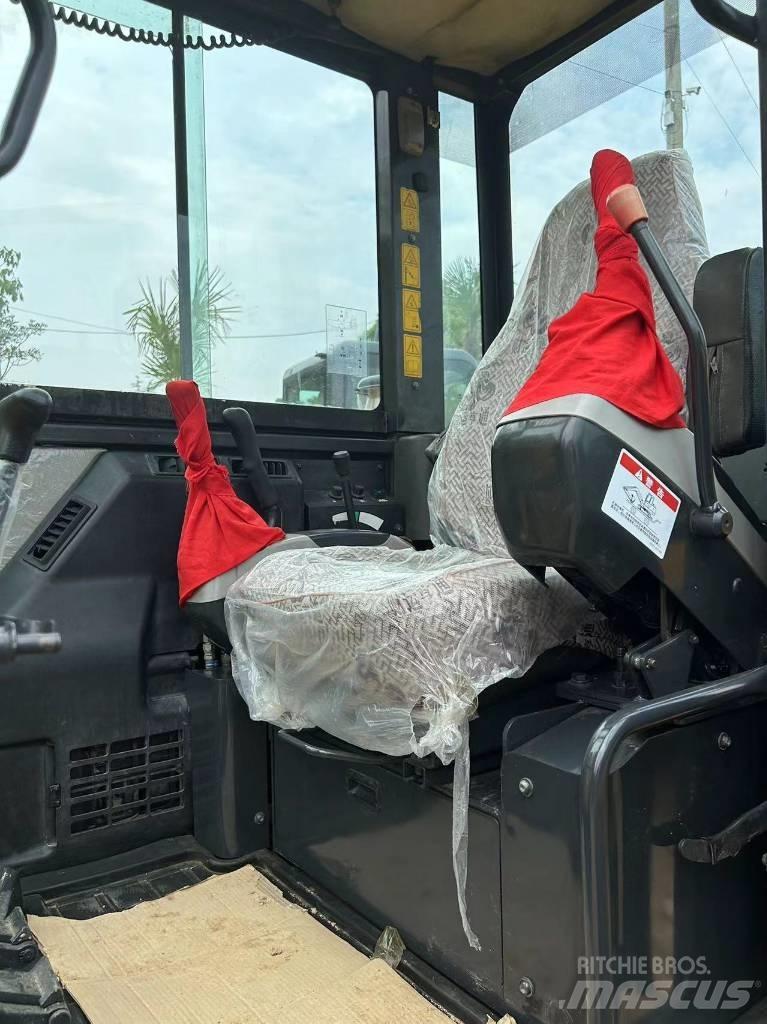 Komatsu PC 56 소형 굴삭기 7톤 미만