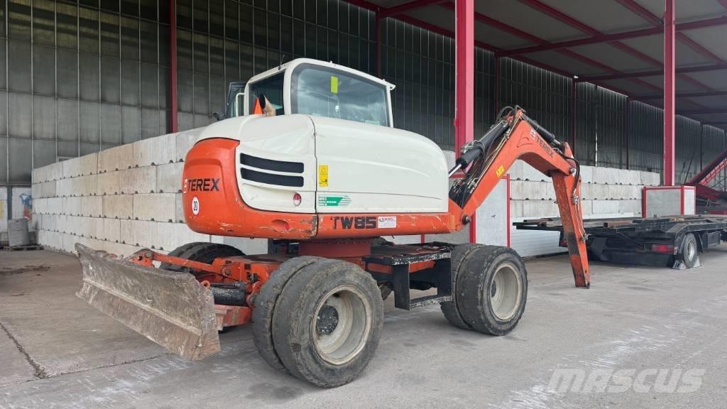 Yanmar TW 85  휠 굴삭기