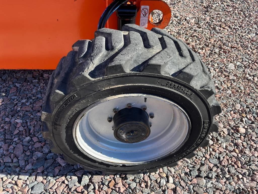 JLG 660 SJ 견인식 전동이동 리프트