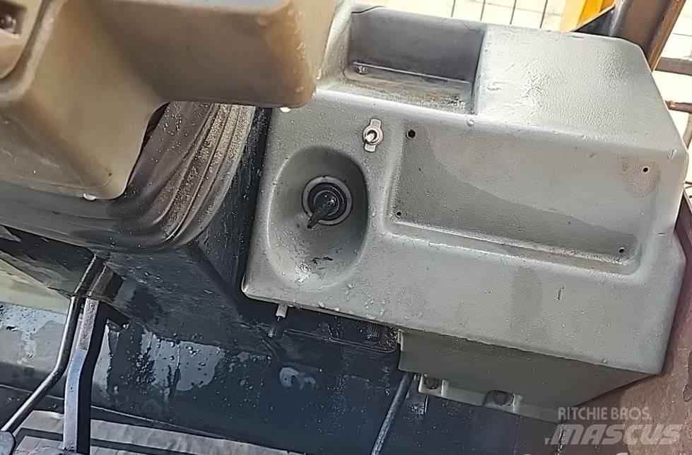 JCB 506 CHL 텔러 핸들러