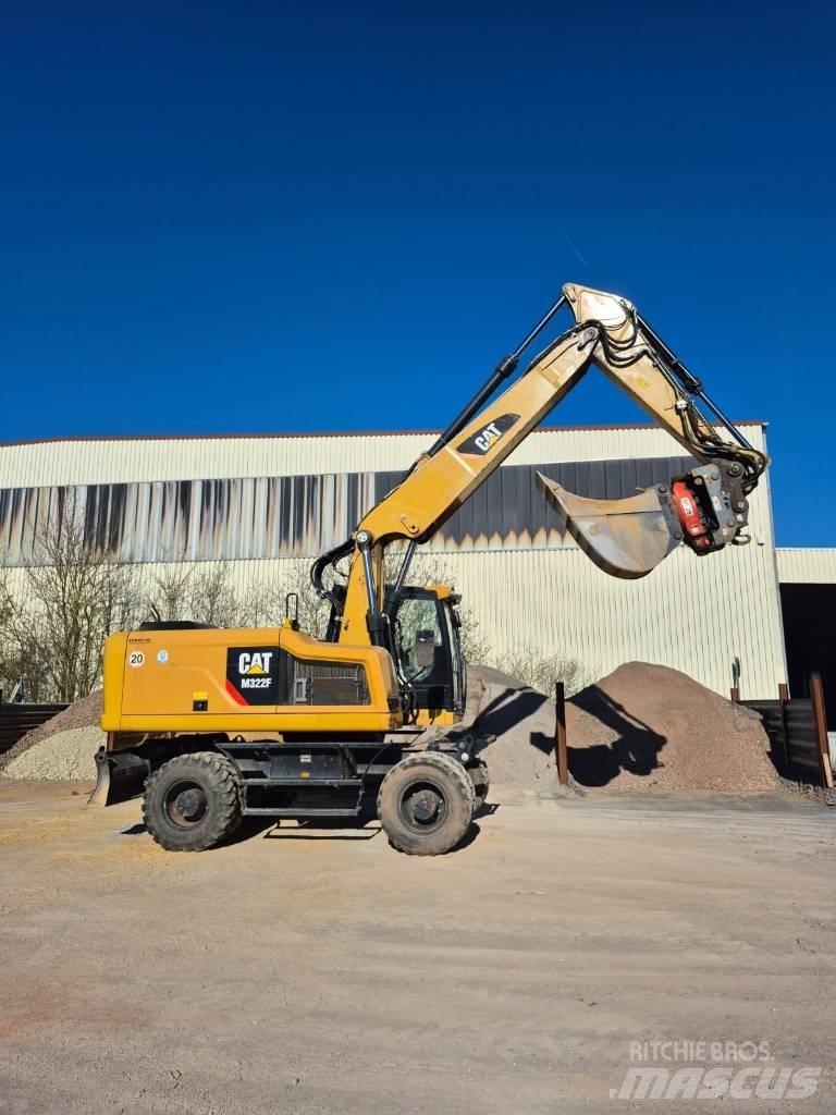 CAT M322F  휠 굴삭기