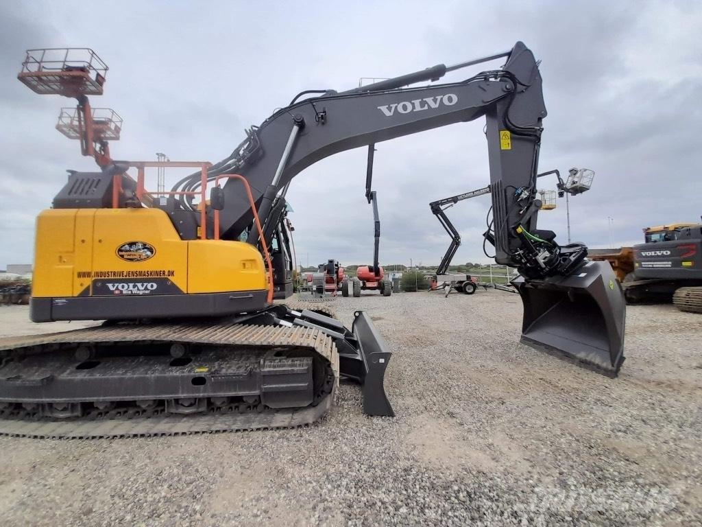 Volvo ECR 355 E 대형 굴삭기 29톤 이상