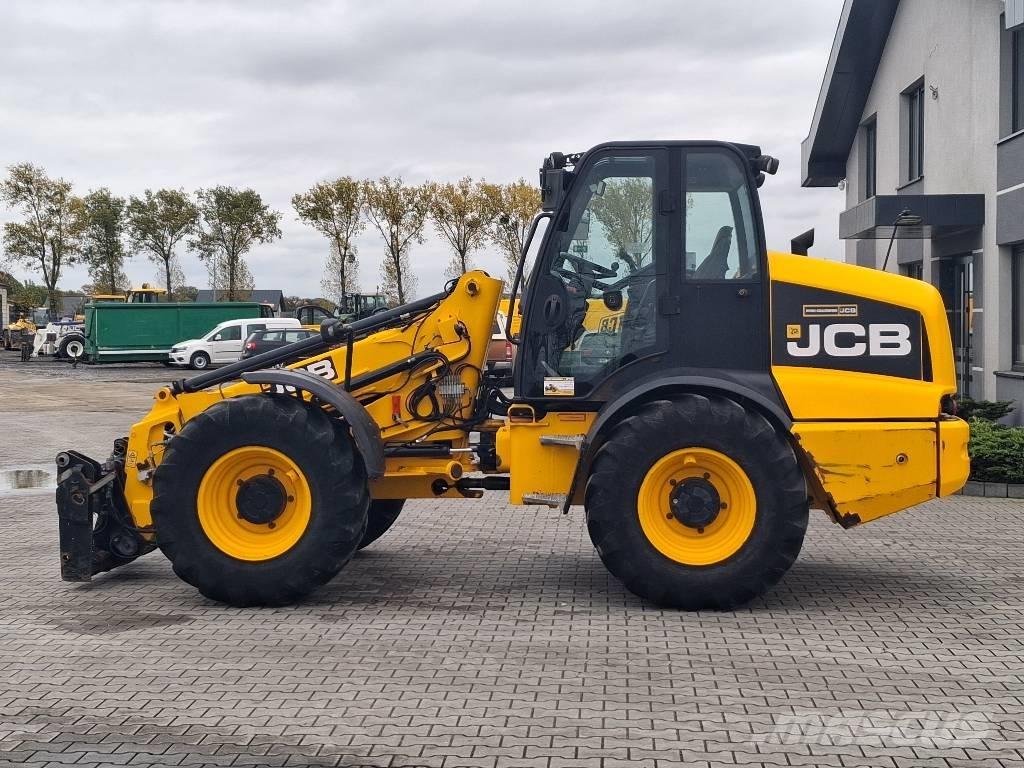 JCB TM 320 AGRI 농업용 텔레 핸들러