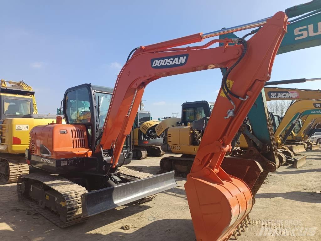 Doosan DX 60-9 C 대형 굴삭기 29톤 이상