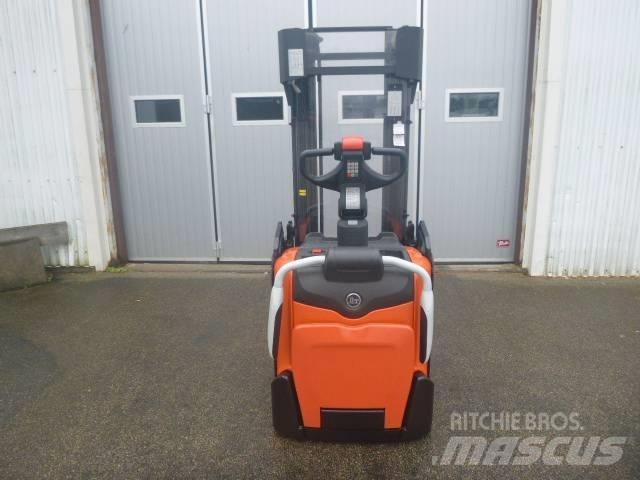 BT SPE 140L 포크리프트