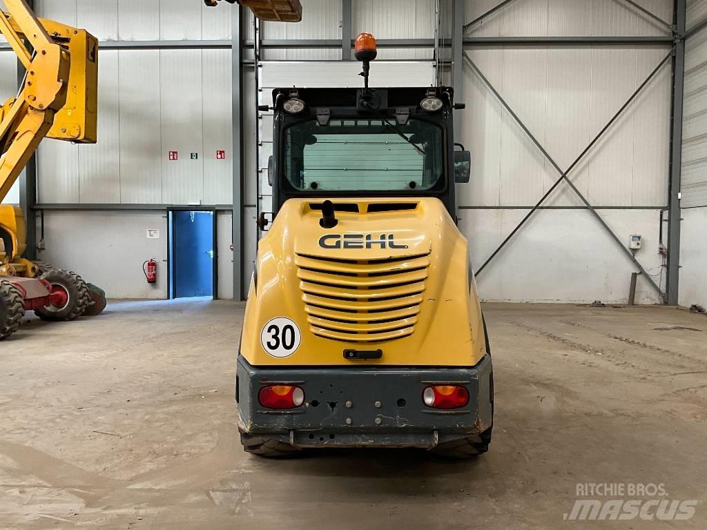 Gehl AL 600  휠로우더