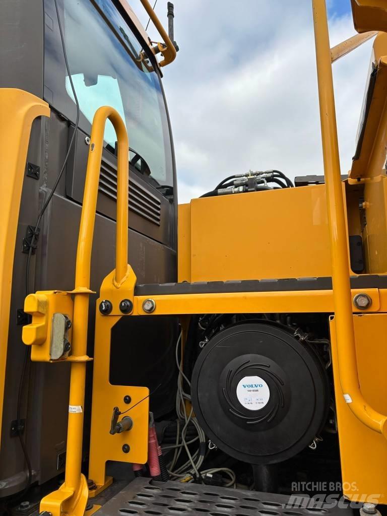 Volvo EW 180 D  휠 굴삭기