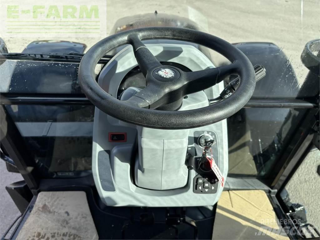Valtra a 115 트랙터