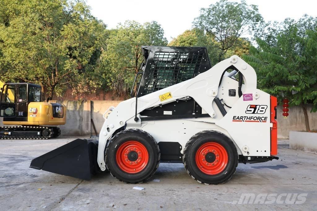 Bobcat S 18  스키드로더