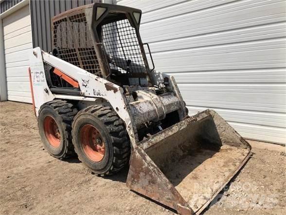 Bobcat 753  스키드로더