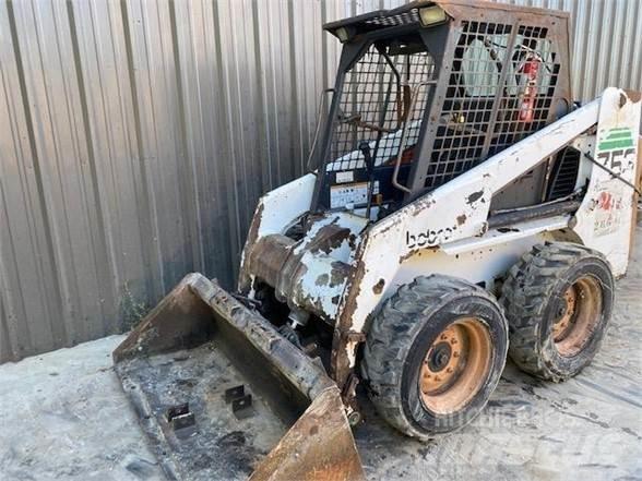 Bobcat 753  스키드로더