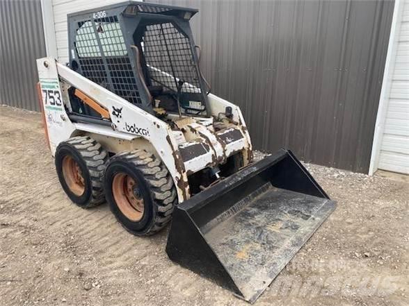 Bobcat 753  스키드로더