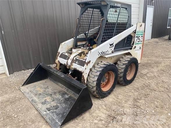 Bobcat 753  스키드로더