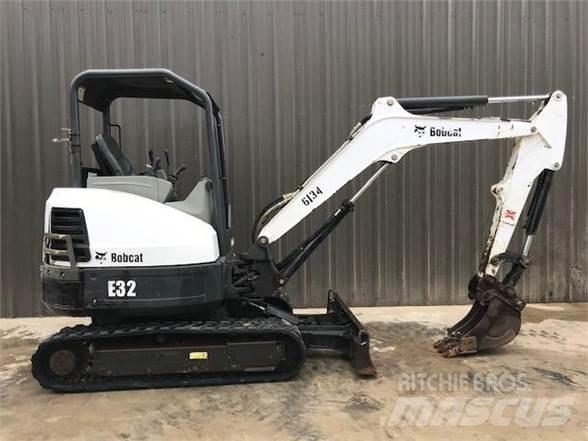 Bobcat E32M 소형 굴삭기 7톤 미만