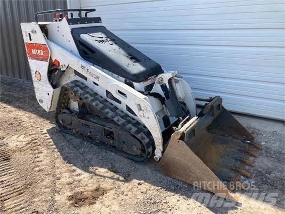 Bobcat MT85  스키드로더