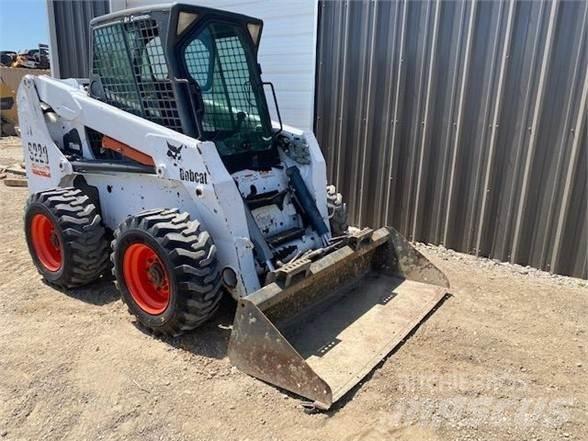 Bobcat S220  스키드로더