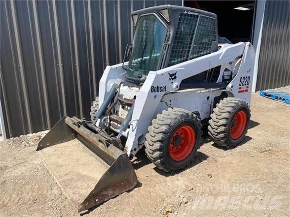 Bobcat S220  스키드로더
