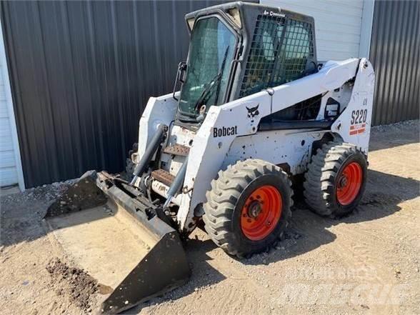 Bobcat S220  스키드로더