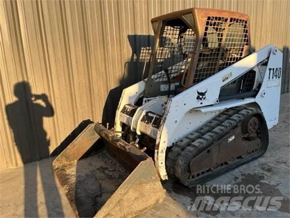 Bobcat T140  스키드로더