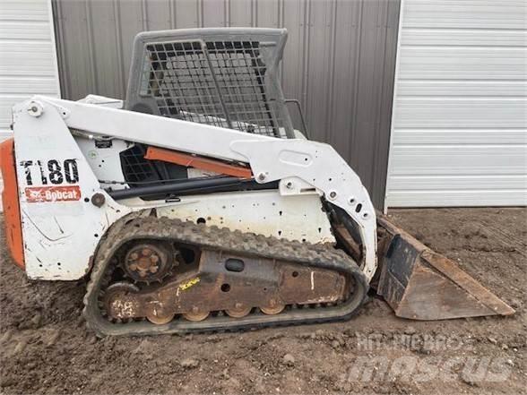 Bobcat T180  스키드로더