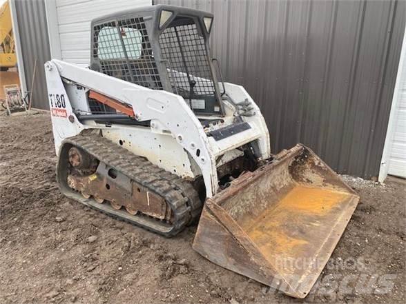 Bobcat T180  스키드로더