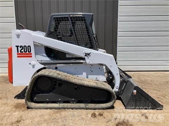 Bobcat T200  스키드로더