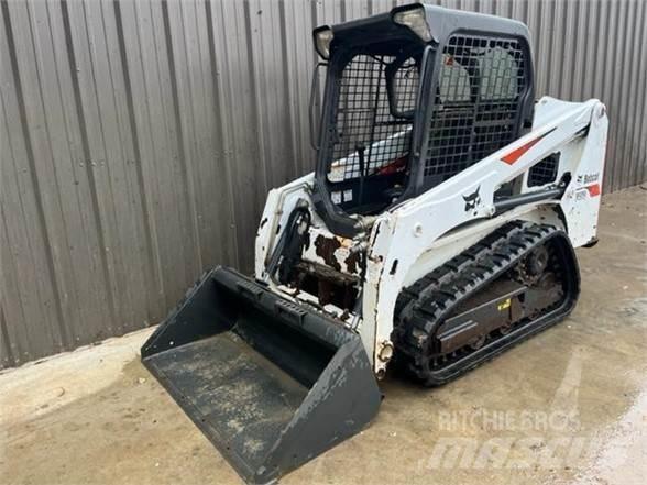 Bobcat T450  스키드로더