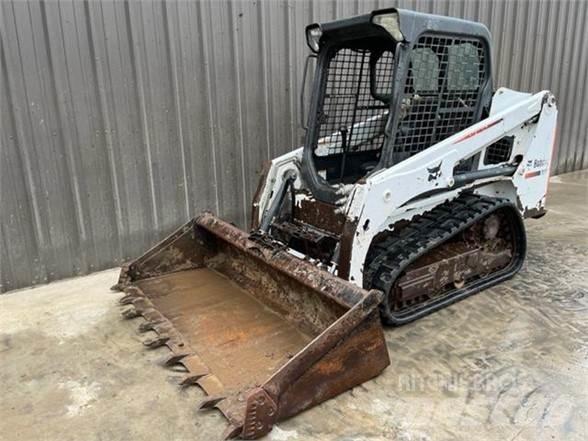 Bobcat T450  스키드로더