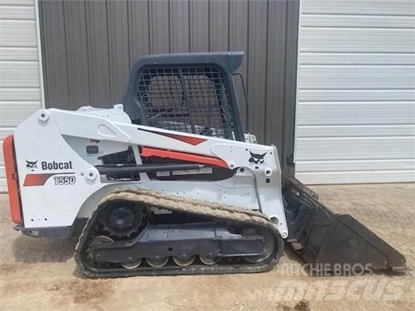 Bobcat T550  스키드로더