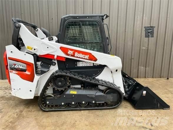 Bobcat T64  스키드로더