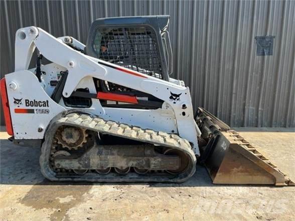 Bobcat T650  스키드로더