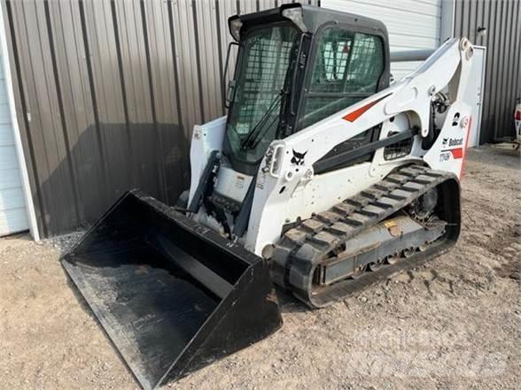 Bobcat T740  스키드로더