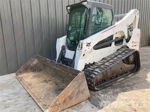 Bobcat T750  스키드로더