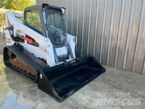 Bobcat T750  스키드로더