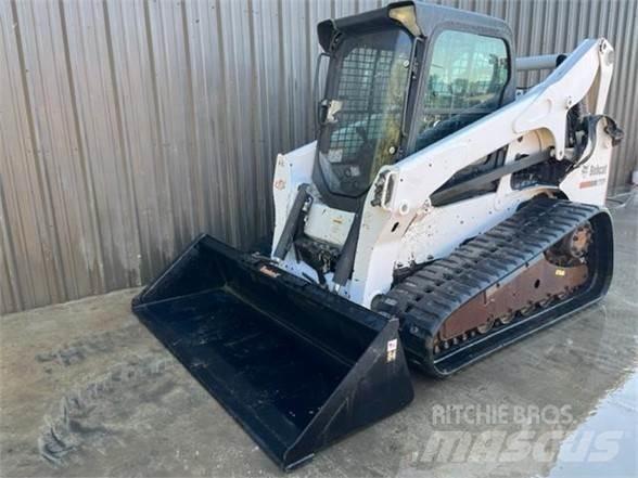 Bobcat T750  스키드로더