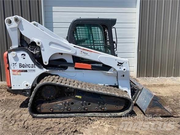 Bobcat T870  스키드로더