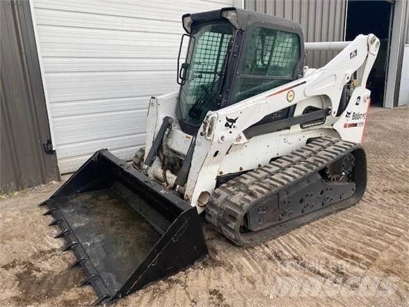 Bobcat T870  스키드로더