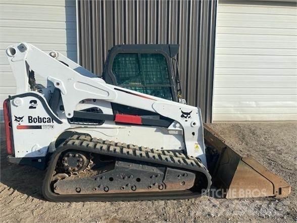 Bobcat T870  스키드로더
