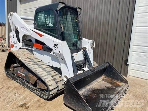 Bobcat T870  스키드로더