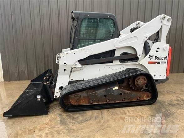 Bobcat T870  스키드로더