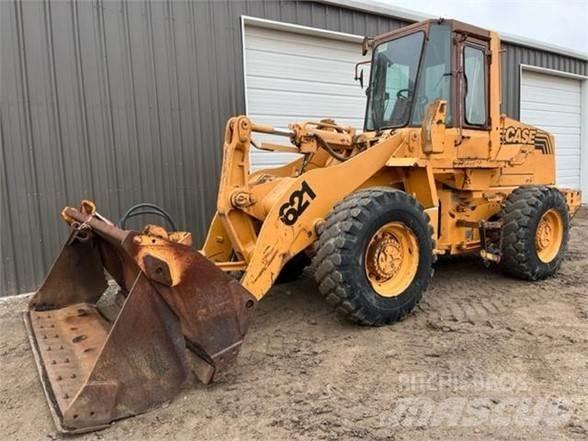 CASE 621ZF  휠로우더