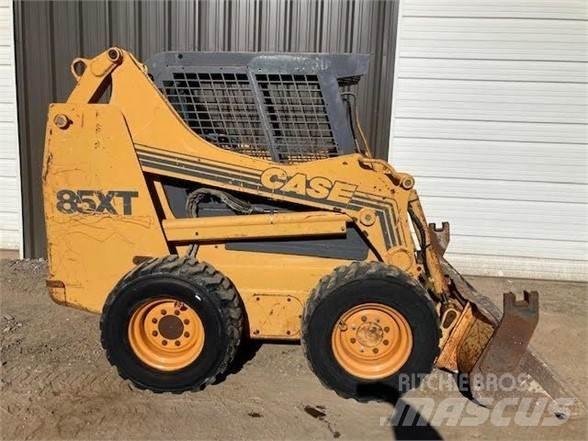 CASE 85XT  스키드로더