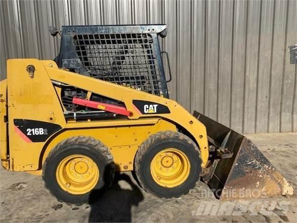 CAT 216B2  스키드로더