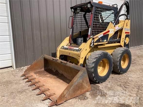 CAT 228  스키드로더