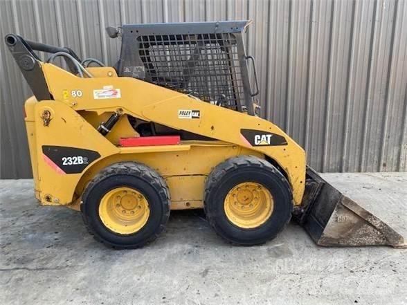 CAT 232B2  스키드로더
