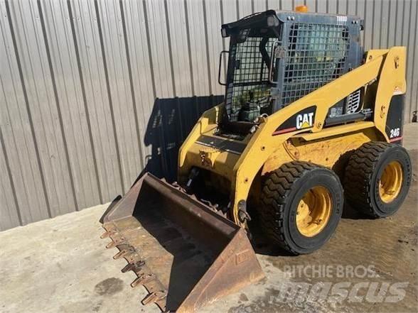 CAT 246  스키드로더