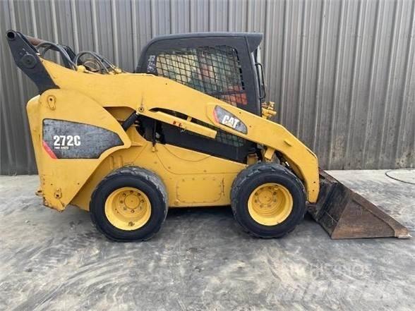 CAT 272C  스키드로더
