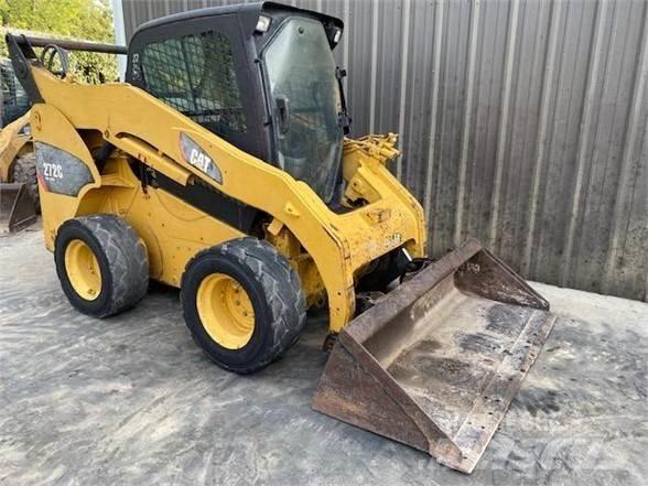 CAT 272C  스키드로더
