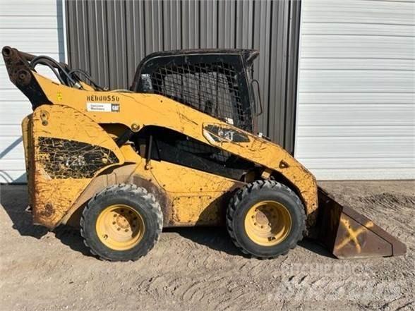 CAT 272C  스키드로더