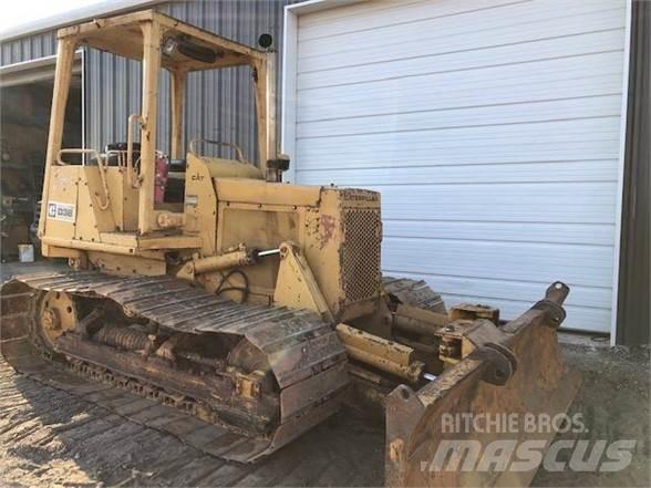 CAT D3B 크롤러 도저